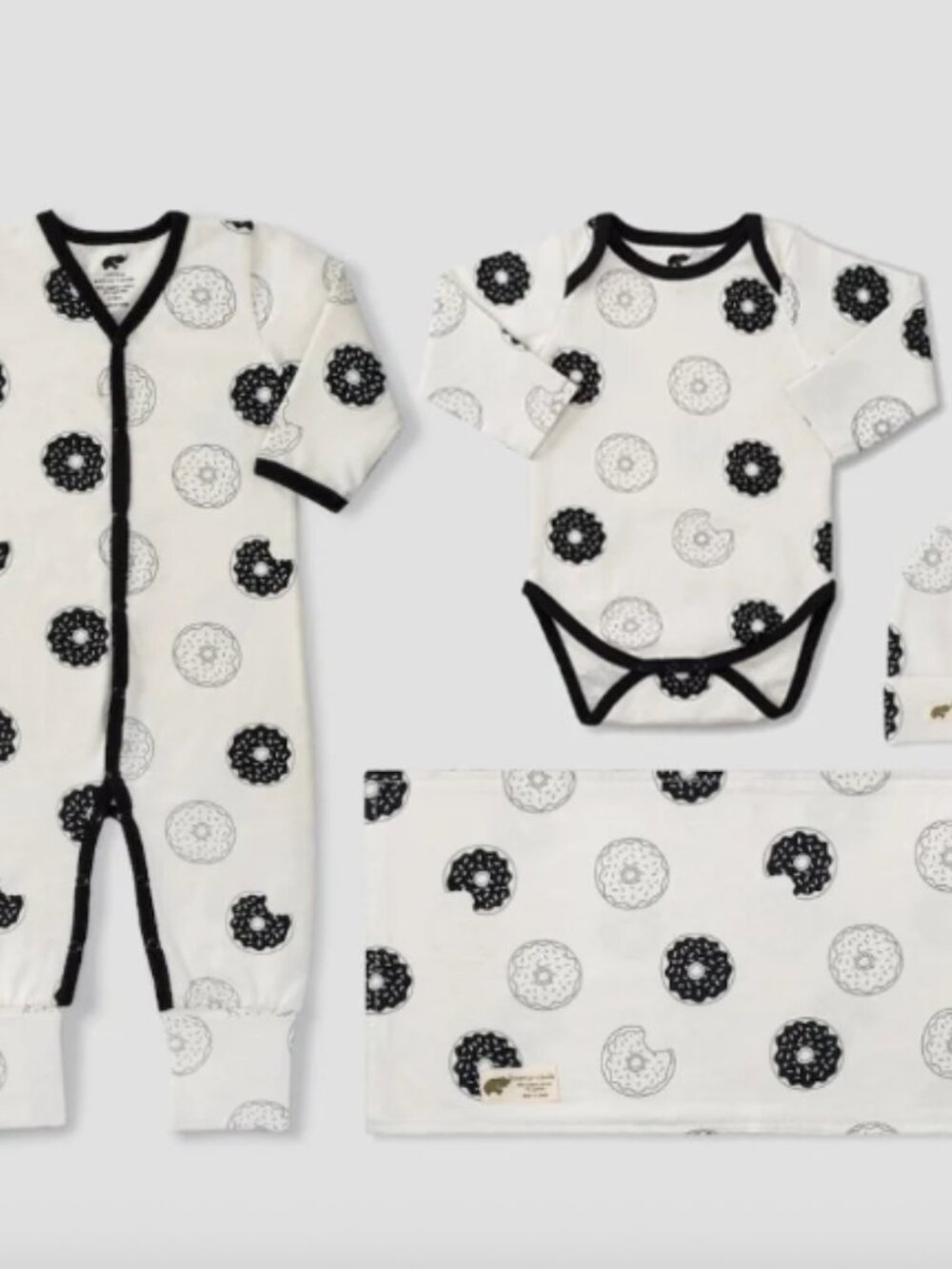 NWT Monica + Andy Layette Gift Set Oh Donut Even 3-6M Organic Baby Set